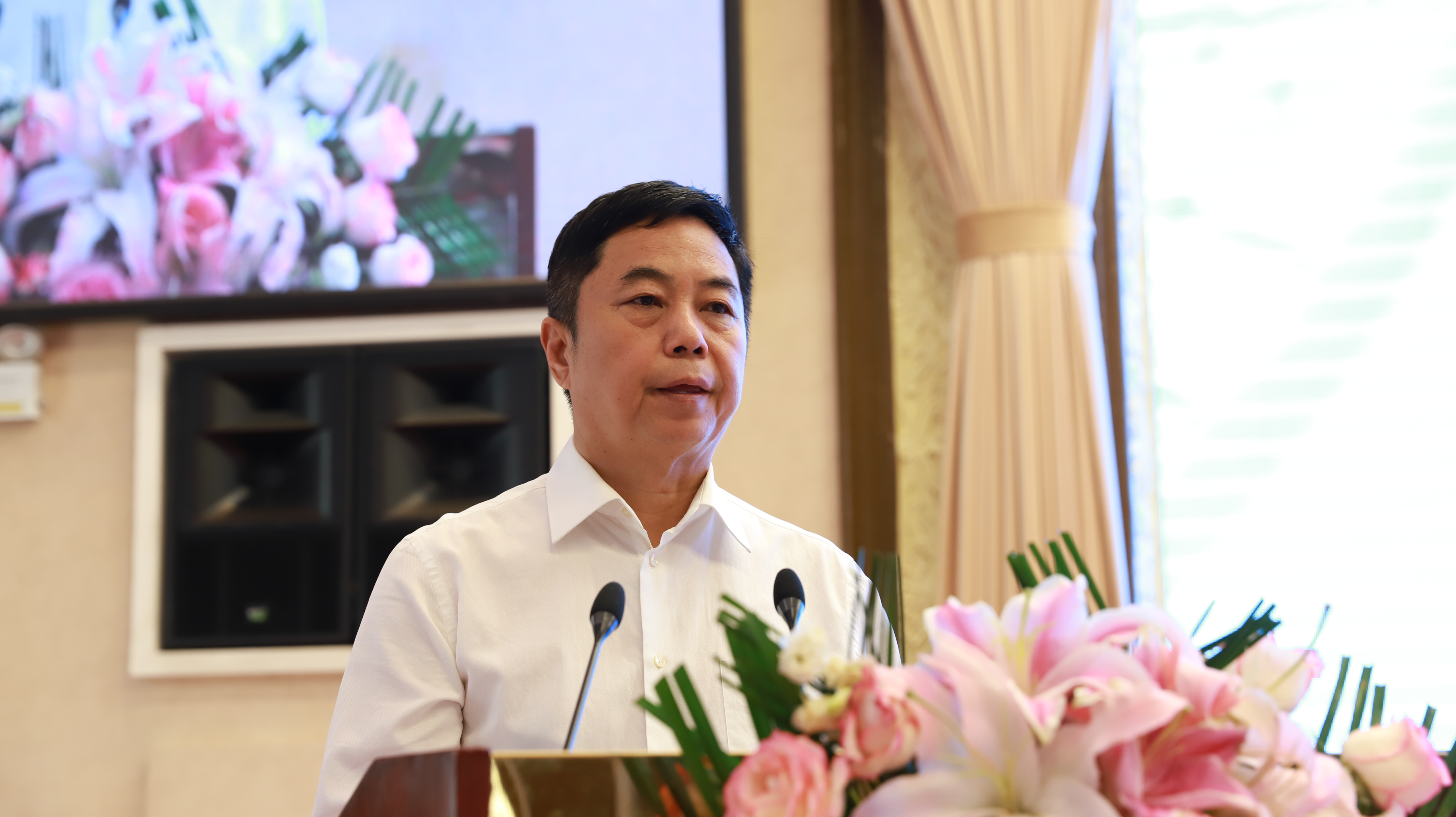 丝绸之路中药民族药产业发展学术会议·中国药学会民族药专业委员会成立大会暨新疆药学会成立60周年在乌鲁木齐举行 丝绸之路中药民族药产业发展学术会议·中国药学会民族药专业委员会成立大会暨新疆药学会成立60周年在乌鲁木齐举行